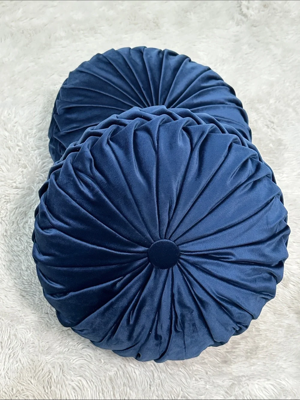🥕 Bundle of 2 Lush Decor Velvet Pillows